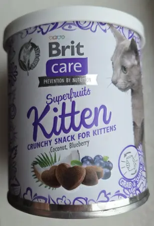 Brit Care Cat Snack Superfruits Kitten Chicken, Coconut, Blueberry, kuřecí s kokosem a borůvkou pro koťata, pamlsek, 100 g