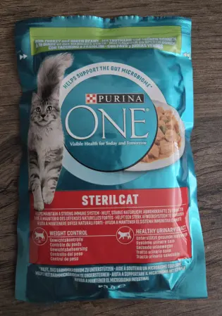 Purina ONE Sterilcat s krůtou a zelenými fazolkami, pro kastrované, kapsička, 85 g