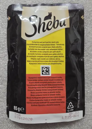 Sheba s kuřecím a hovězím, kapsička, 85 g
