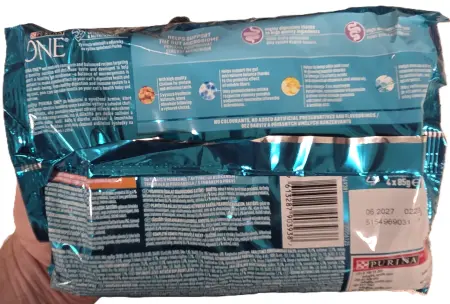 Purina ONE Sensitive mini filetky kuře a tuňák s mrkví, pro citlivé trávení, kapsičky, 4× 85 g